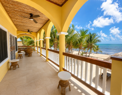 Hopkins Beach House • 2BR • Rooftop Views- Mellow Yellow Beach House